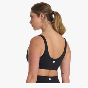 Vuori Daily Black Sports Bra Small